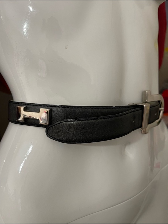 Black Leather Women\'s Belt with Silver H Accent - Designer Style main image 7